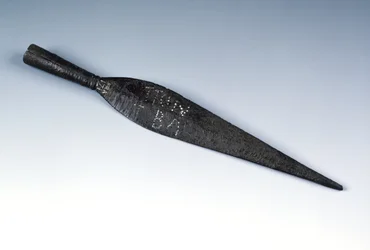 メルローズにあるニューステッドのローマ遺跡、AD 80-100（鉄）の所有権が刻印された槍頭